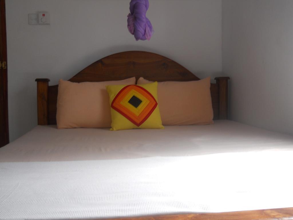 Sunset Tourist Home Polonnaruwa Room photo
